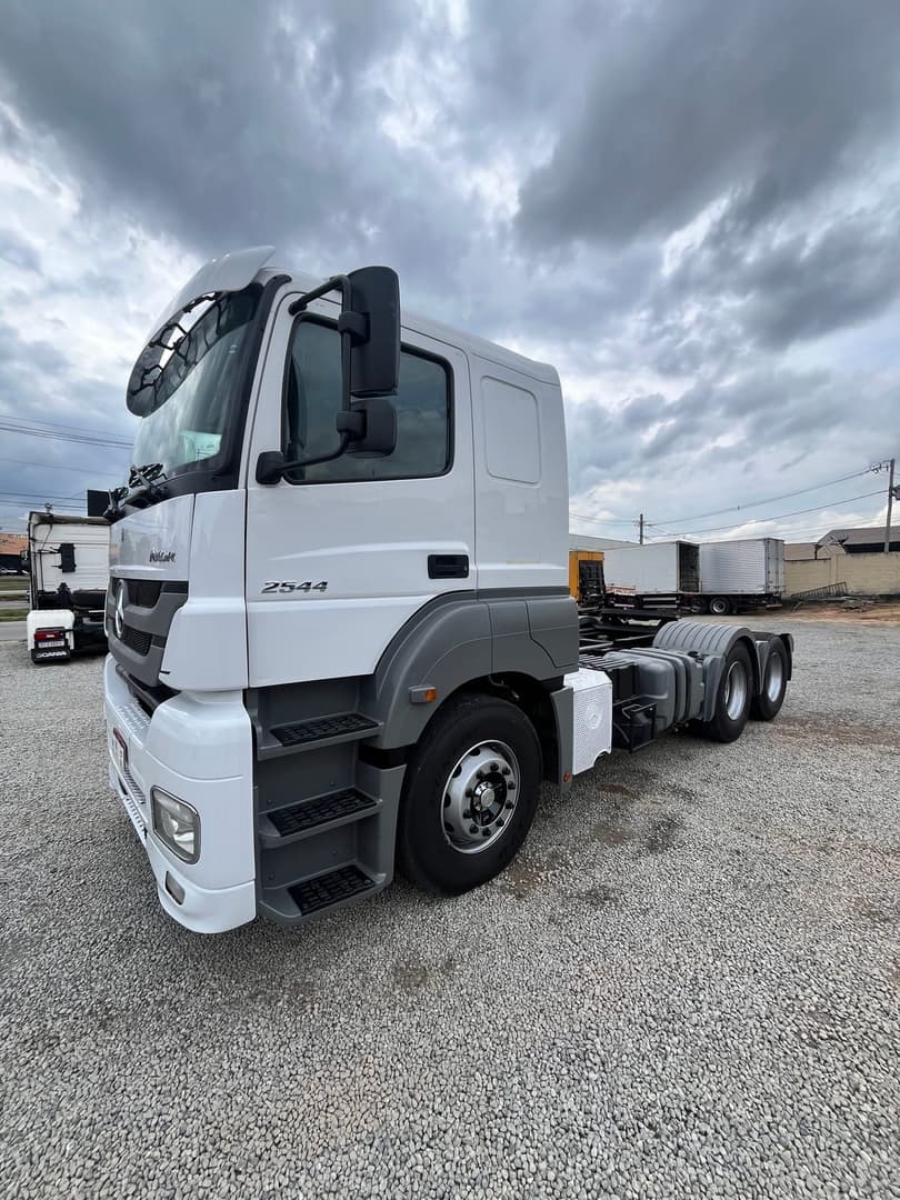Mercedes Benz Axor 2544 6x2 Teto Baixo 2018, foto 2